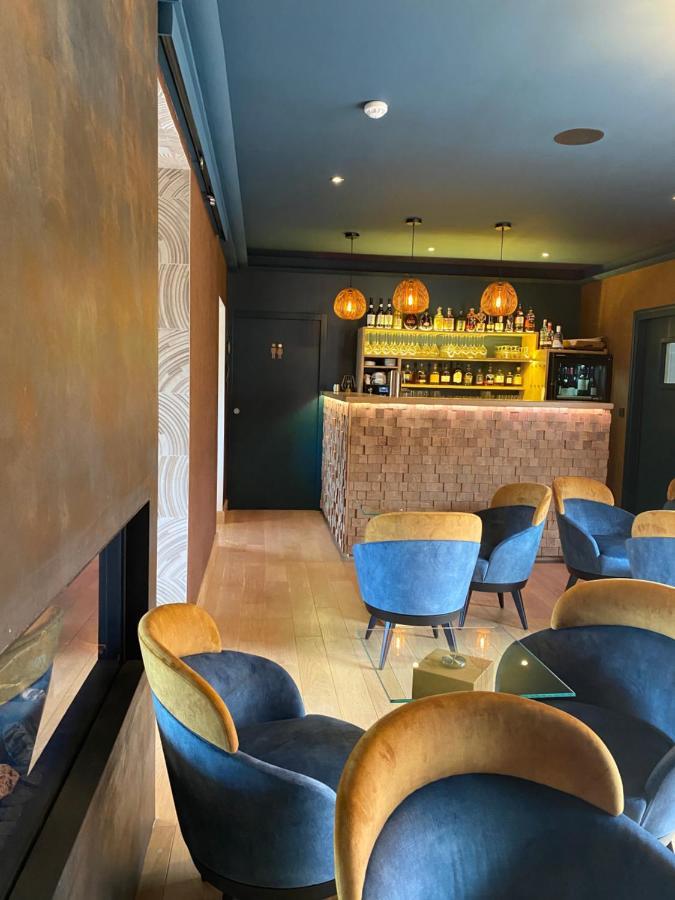Hotel De La Poste Falaise  Eksteriør billede